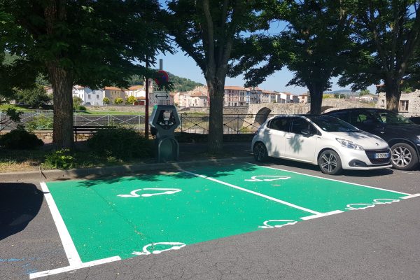 borne électrique Brives-Charensac